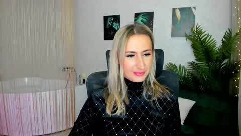 Olivia online show from 09.10.25