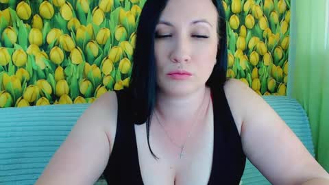 Snapshot of goldmoonn chatting on 06.18.26 goldmoonn online show from 06.18.26