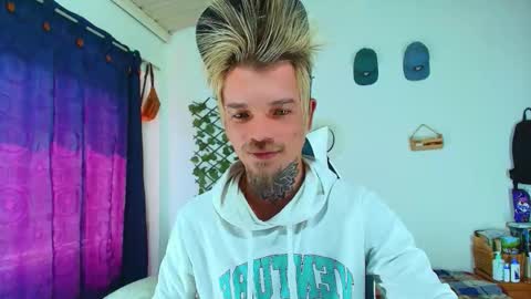 Goldy Loyal93 online show from 02.26.26