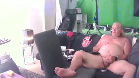 goldyguy011 online show from 12.26.24