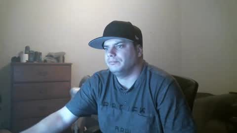 Snapshot of goleafzgo chatting on 01.08.25 goleafzgo online show from 01.08.25