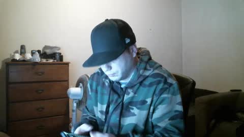 Snapshot of goleafzgo chatting on 01.16.25 goleafzgo online show from 01.16.25