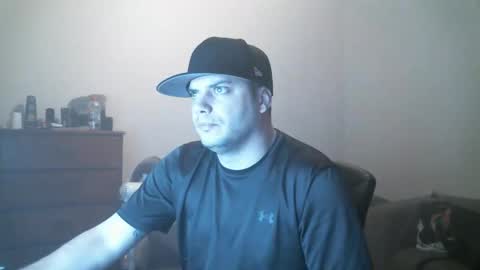 Snapshot of goleafzgo chatting on 02.24.25 goleafzgo online show from 02.24.25