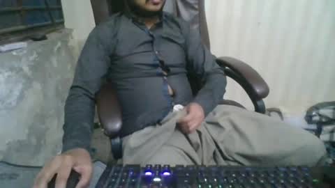 Snapshot of goodfucker3252 chatting on 01.17.25 Arab Pronstar online show from 01.17.25