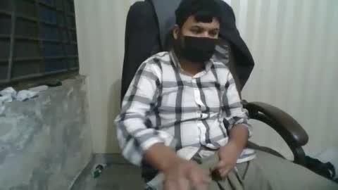 Snapshot of goodfucker3252 chatting on 01.21.25 Arab Pronstar online show from 01.21.25