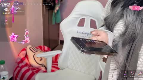 Snapshot of gorgeous_girl33 chatting on 12.20.24 gorgeous girl33 online show from 12.20.24