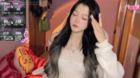 Snapshot of gorgeous_girl33 chatting on 12.22.24 gorgeous girl33 online show from 12.22.24