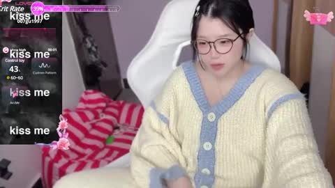 Snapshot of gorgeous_girl33 chatting on 03.07.25 gorgeous girl33 online show from 03.07.25