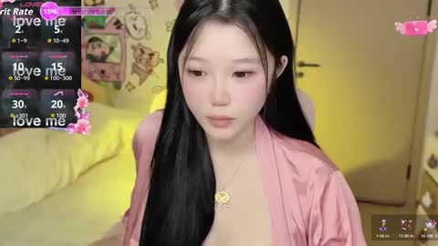 Snapshot of gorgeous_girl33 chatting on 10.04.25 gorgeous girl33 online show from 10.04.25