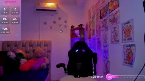 i am Jessi  I love animals and drawing I hope to get along with everyone. XOXO online show from 02.18.25