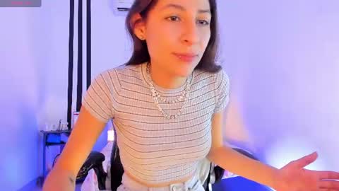 Snapshot of gorgeous_t chatting on 06.23.26 i am Jessi I love animals and drawing I hope to get along with everyone. XOXO online show from 06.23.26