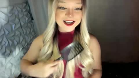 Snapshot of gorgeousamandarose chatting on 05.29.26 Amanda rose online show from 05.29.26