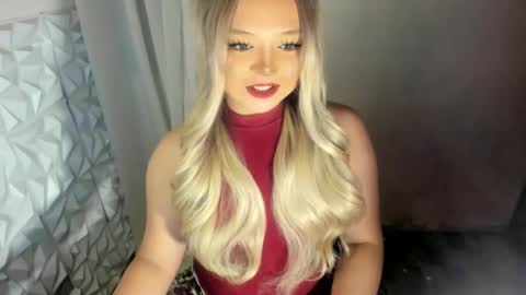 Snapshot of gorgeousamandarose chatting on 05.30.26 Amanda rose online show from 05.30.26