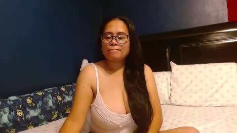 gorgeouslyn09 online show from 11.22.25