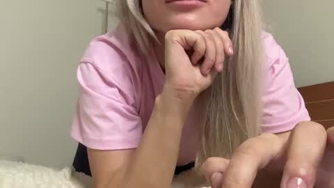 Victoria online show from 06.25.26