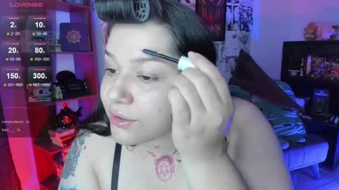 Snapshot of goth_stein chatting on 10.07.25 Engel Please help me to reach 50 thumbs up online show from 10.07.25