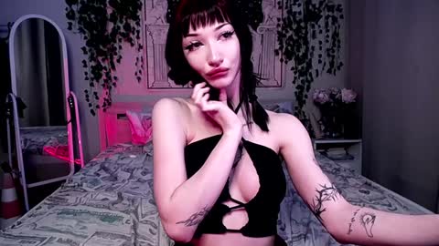 Snapshot of gothdesss chatting on 12.23.24 online show from 12.23.24