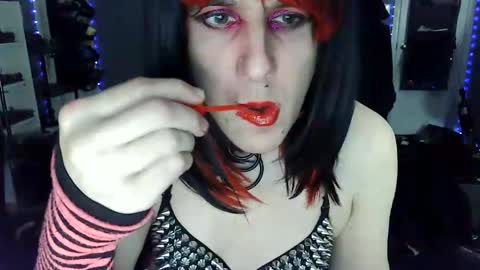 Victoriana online show from 12.30.24