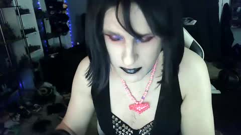 Victoriana online show from 01.19.25