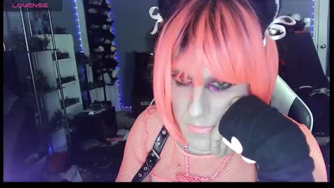 Victoriana online show from 01.25.25