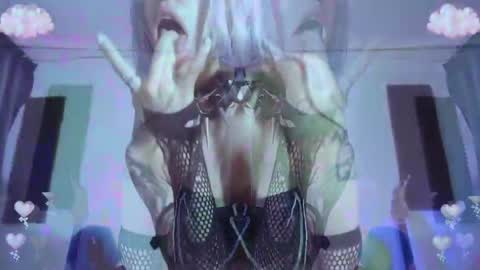Snapshot of gothicute chatting on 05.23.26 online show from 05.23.26
