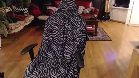 Hezra online show from 02.07.25