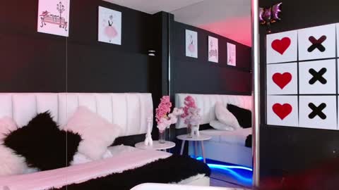 Snapshot of gotthic_met chatting on 01.23.25 Meredith Alessandra online show from 01.23.25