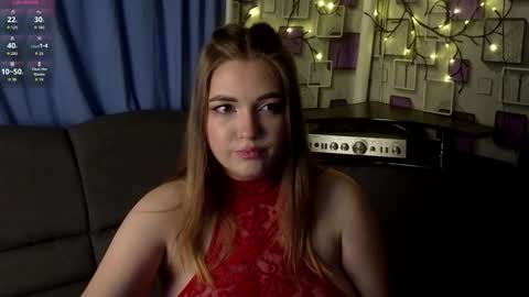 Snapshot of grace054 chatting on 10.12.25 Grace online show from 10.12.25