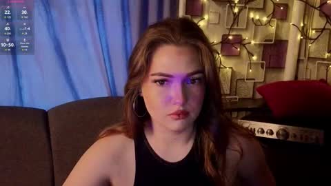 Snapshot of grace054 chatting on 10.25.25 Grace online show from 10.25.25