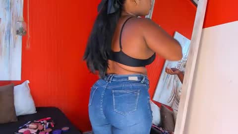 Snapshot of grace_miller19 chatting on 10.24.25 grace online show from 10.24.25