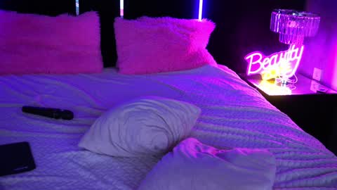 Grace online show from 01.30.25