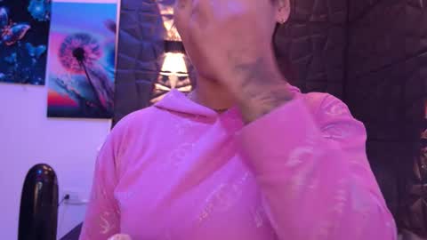 Gracey Milf online show from 10.28.25