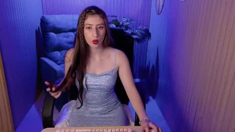  Gracie  online show from 04.17.26