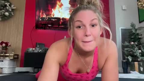 Snapshot of graciemae_baexx chatting on 12.06.24 Gracie Mae online show from 12.06.24