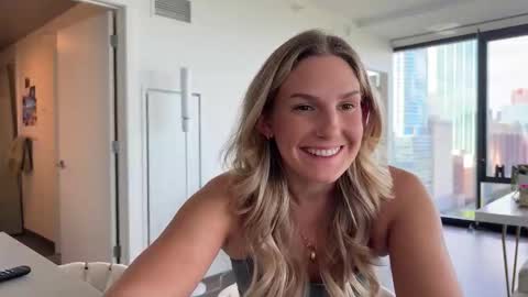 Snapshot of graciemae_baexx chatting on 10.14.25 Gracie Mae online show from 10.14.25