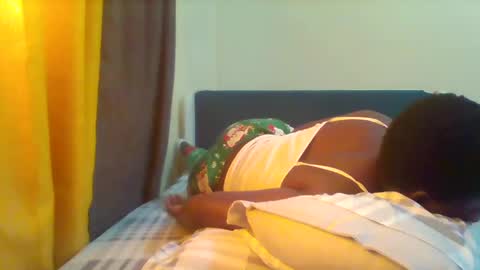 Snapshot of grannylover_ chatting on 02.20.25 grannylover_ online show from 02.20.25