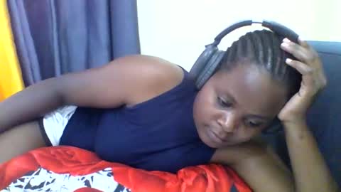 Snapshot of grannylover_ chatting on 10.19.25 grannylover_ online show from 10.19.25