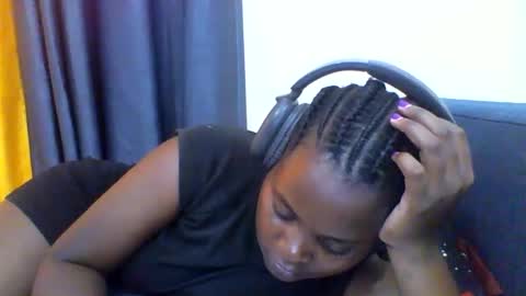 Snapshot of grannylover_ chatting on 11.13.25 grannylover_ online show from 11.13.25