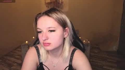 Snapshot of grase_neon chatting on 02.17.26 grase_neon online show from 02.17.26