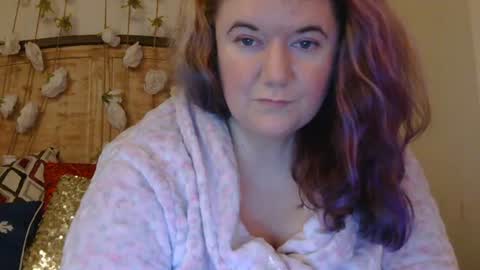 Snapshot of grateful42day chatting on 12.04.25 grateful42day online show from 12.04.25