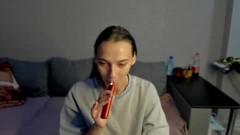 Snapshot of gravitation777 chatting on 01.12.26 Anna online show from 01.12.26