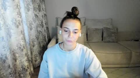 Anna online show from 04.10.26