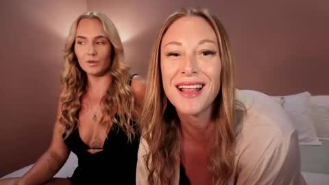 Green Eyed Goddess online show from 02.17.26