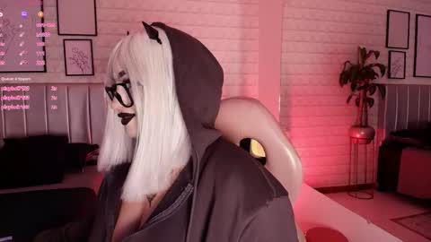   online show from 09.23.25