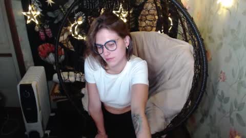 Lina online show from 10.13.25