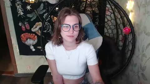 Snapshot of greenwitch9 chatting on 07.14.26 Lina online show from 07.14.26