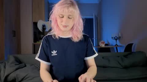 Greg-independent model online show from 04.16.26