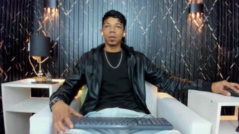 GregorySforza online show from 11.07.25