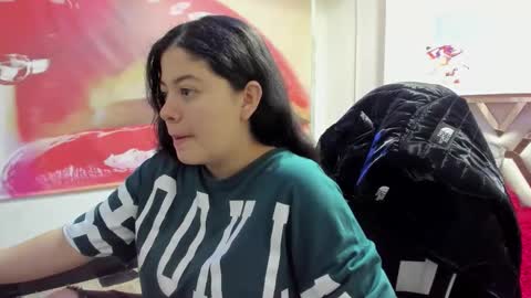 Snapshot of greiccy_20 chatting on 09.23.25 GREICCY online show from 09.23.25