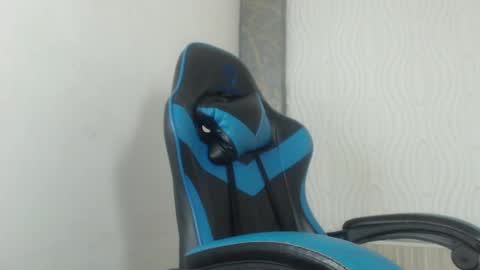 Snapshot of greiccy_20 chatting on 09.26.25 GREICCY online show from 09.26.25